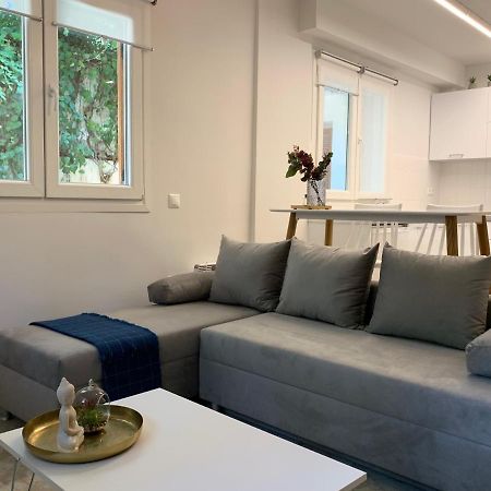 Renovated Apartment In Kifissia Center Near Metro G25 Athens Luaran gambar