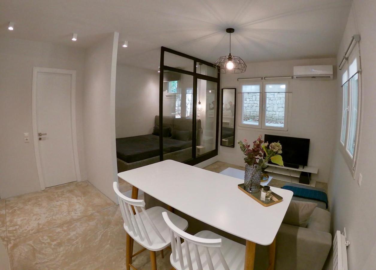 Renovated Apartment In Kifissia Center Near Metro G25 Athens Luaran gambar